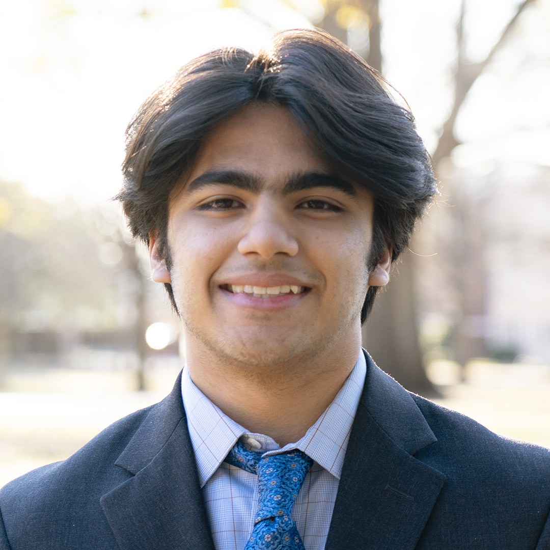 Ali Wallam headshot