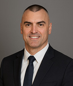 Portrait of Rob Halle